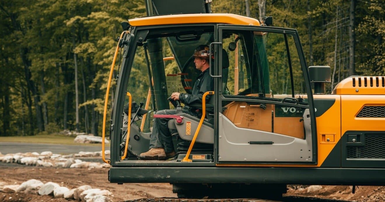 You are currently viewing Bridging the Gap: How Excavation Connects Communities
